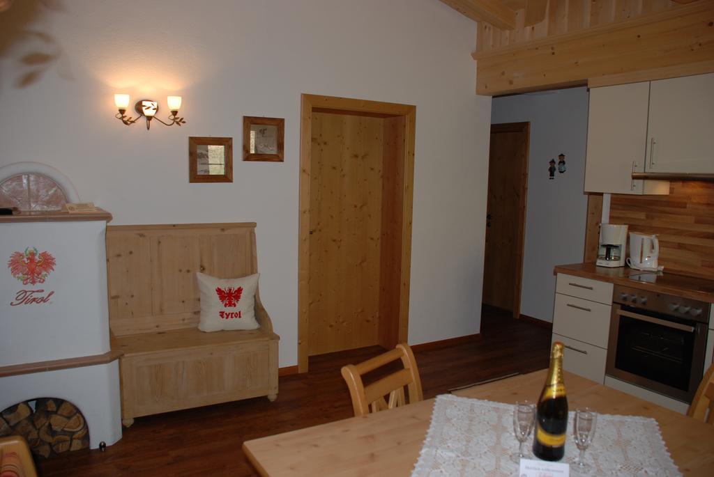 Tirol Appartement Haus Zillertal ツェル・アム・ツィラー エクステリア 写真